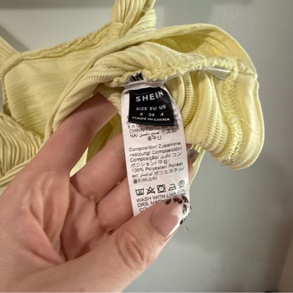 Butter Yellow Ruched Top - Picture 2 of 3